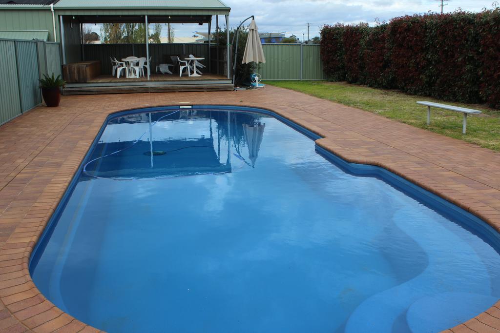 Aussie Cabins Hotel Dubbo Exterior foto